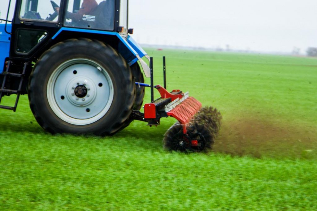 Wiesenegge des Typs John Deere 400,  in Київ (Bild 5)