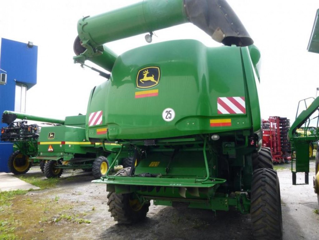 Oldtimer-Mähdrescher des Typs John Deere 9880 STS,  in Не обрано (Bild 3)