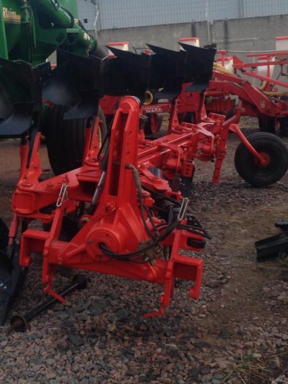 Scheibenpflug des Typs Gregoire-Besson RCW 47,  in Київ (Bild 1)