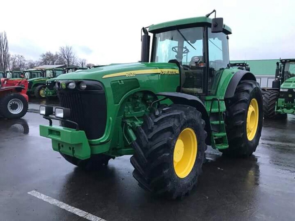 Oldtimer-Traktor des Typs John Deere 8520, Neumaschine in Черкаси (Bild 2)