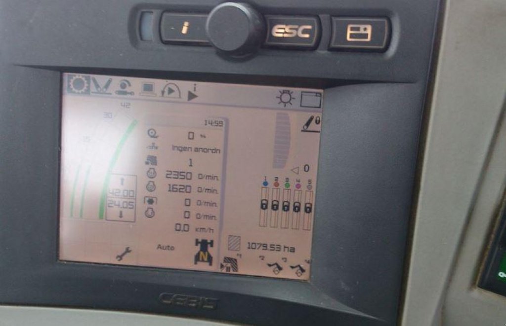 Oldtimer-Traktor des Typs CLAAS Axion 840, Neumaschine in Не обрано (Bild 5)