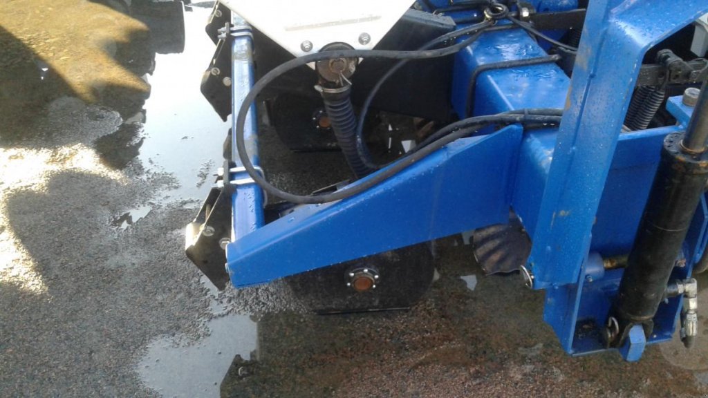 Gareeggenfelder des Typs Kinze 3800,  in Київ (Bild 3)