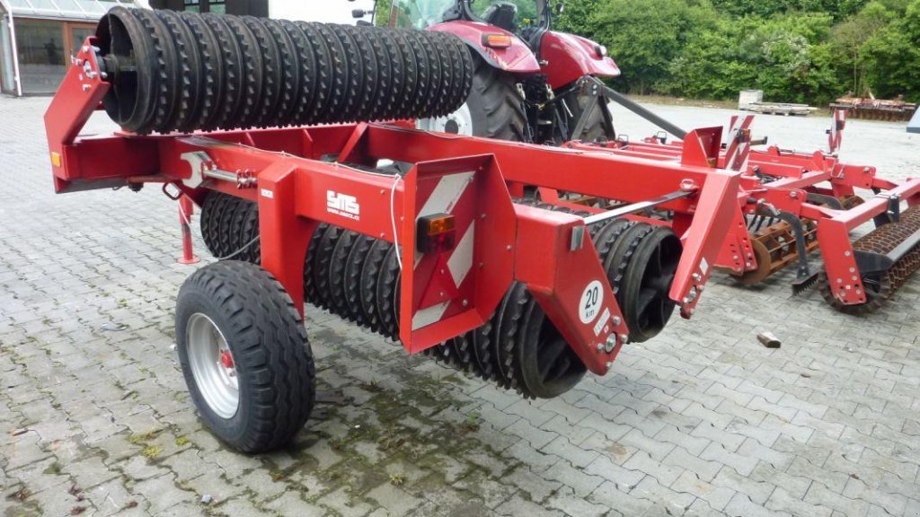 Walze des Typs SMS Croskill,  in Київ (Bild 3)