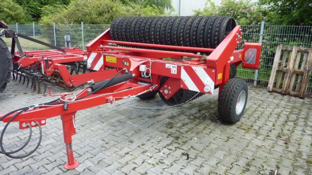 Walze des Typs SMS Croskill,  in Київ (Bild 2)