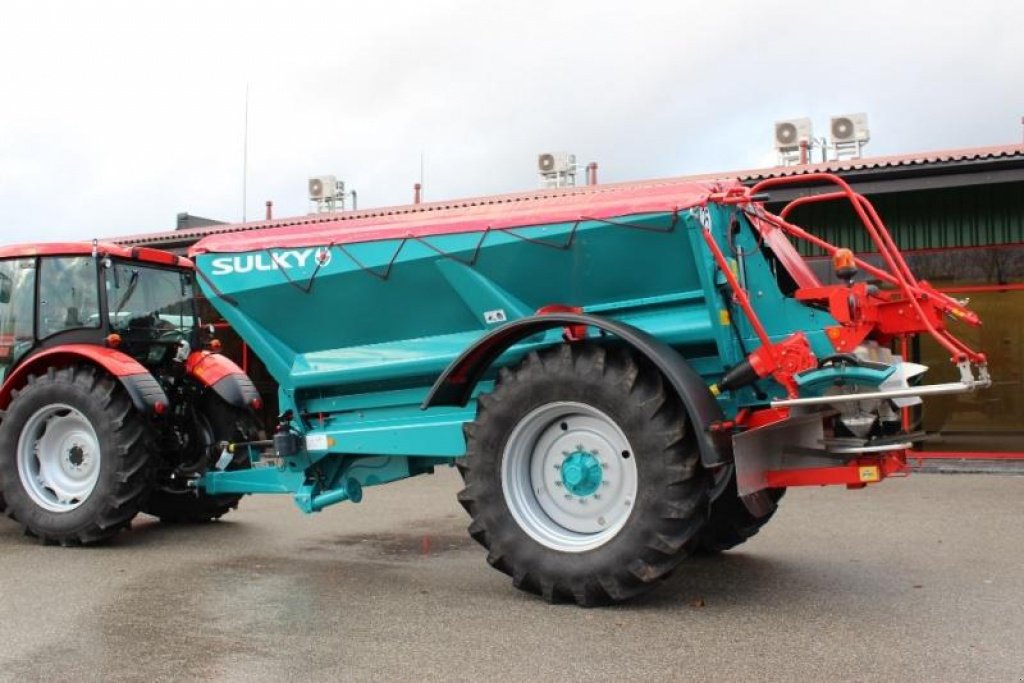Sandstreuer & Salzstreuer des Typs Sulky XT100 Polyvrac,  in Київ (Bild 3)
