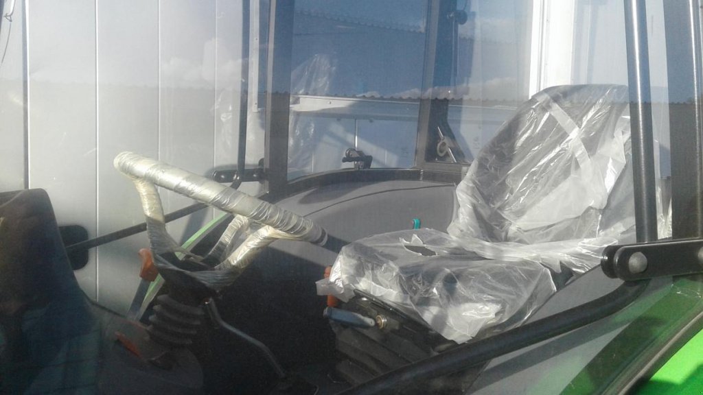 Oldtimer-Traktor des Typs Same 100,  in Київ (Bild 7)