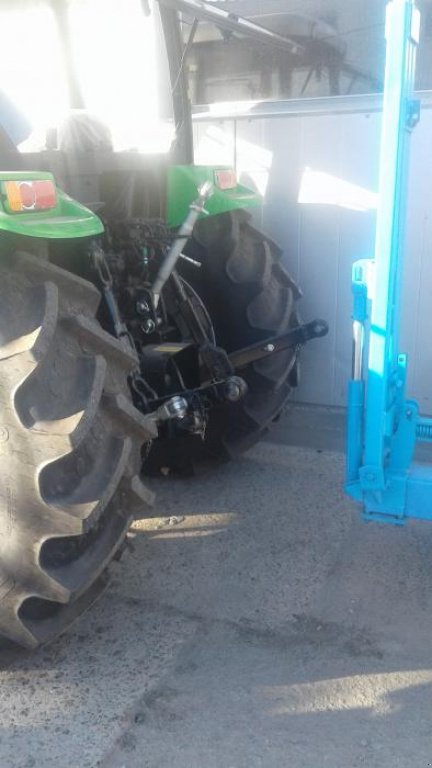 Oldtimer-Traktor des Typs Same 100,  in Київ (Bild 3)