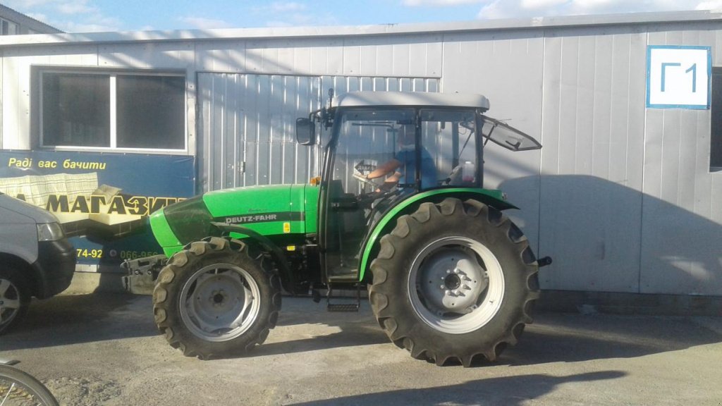 Oldtimer-Traktor des Typs Same 100,  in Київ (Bild 1)