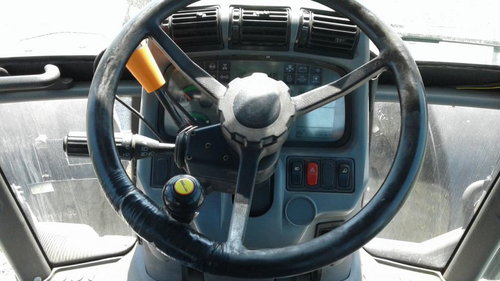 Oldtimer-Traktor des Typs Same Agrotron 620 M,  in Київ (Bild 10)