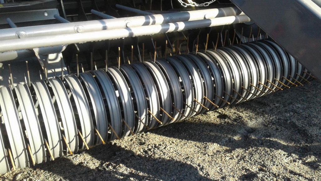 Rundballenpresse des Typs CLAAS Rollant 340 RC,  in Київ (Bild 5)