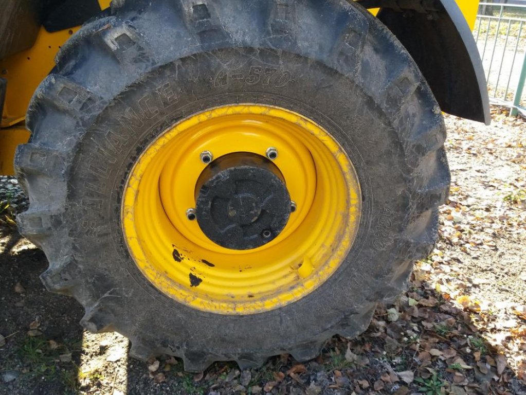 Teleskopstapler des Typs JCB 541-70,  in Київ (Bild 7)