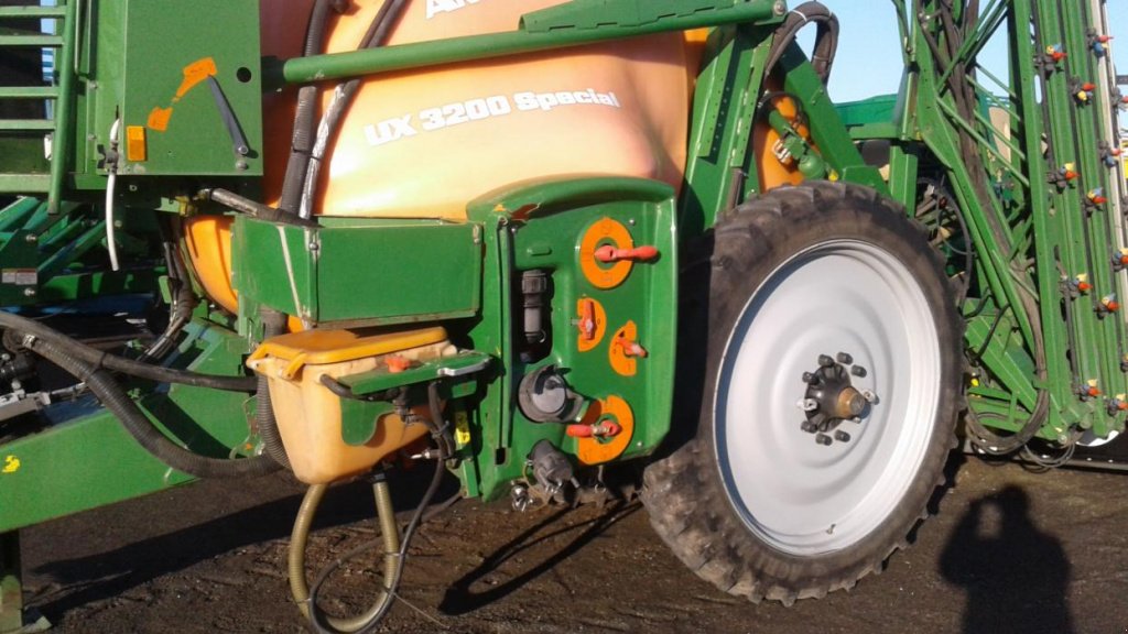 Weinbauspritze des Typs Amazone UX 3200 Super,  in Київ (Bild 9)