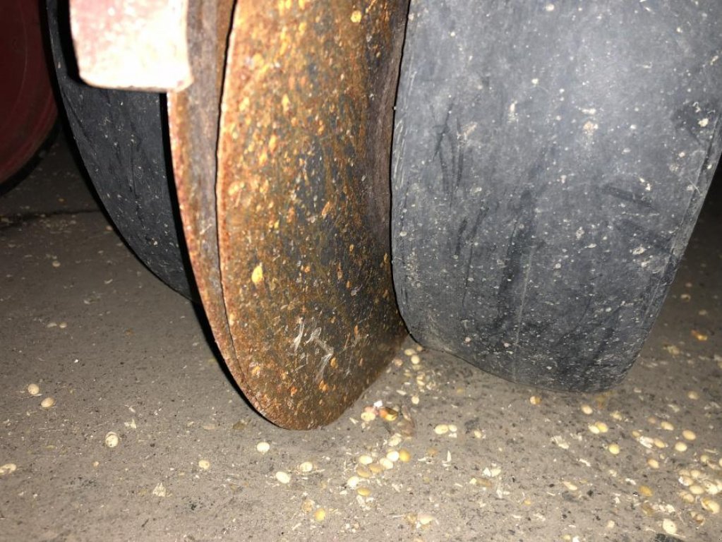 Gareeggenfelder des Typs Kverneland Optima 8,  in Теплик (Bild 5)