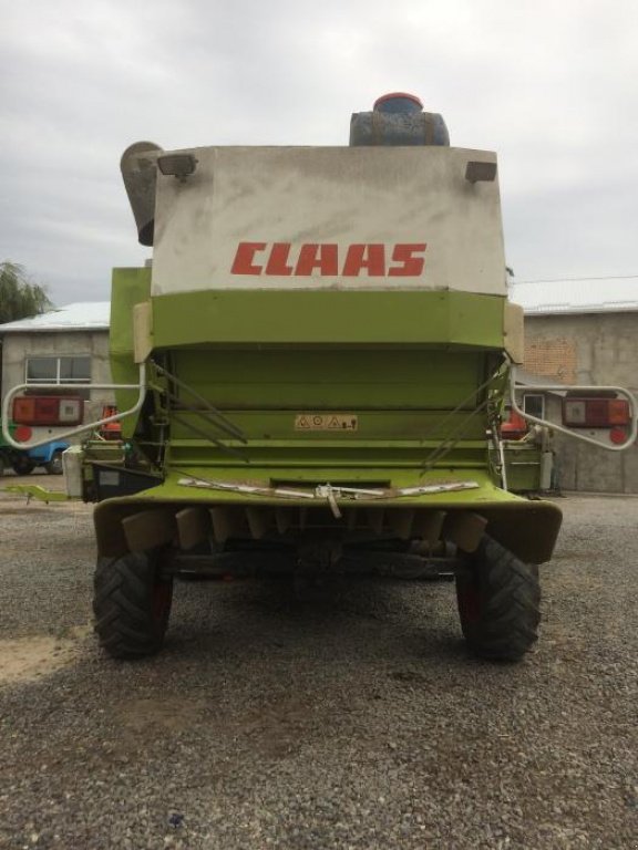 Oldtimer-Mähdrescher des Typs CLAAS Lexion 450, Neumaschine in Камянець-Подільский (Bild 6)