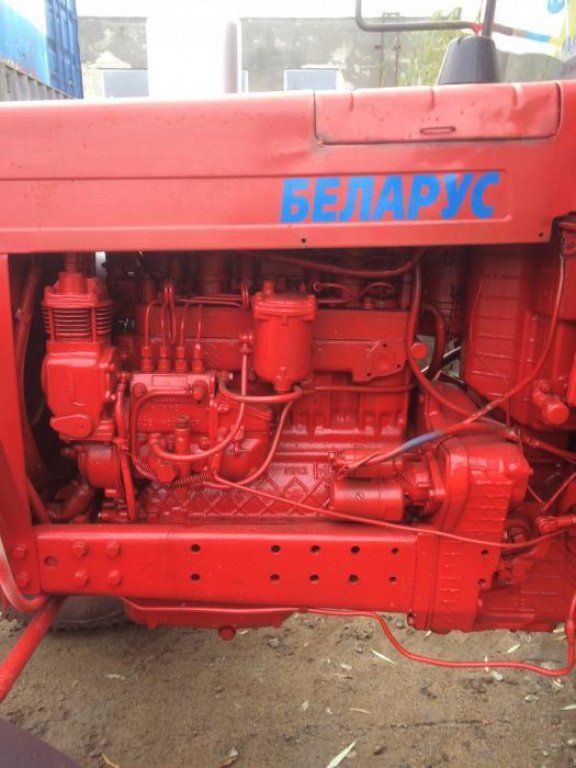 Oldtimer-Traktor des Typs Belarus Беларус-80, Neumaschine in Камянець-Подільский (Bild 6)