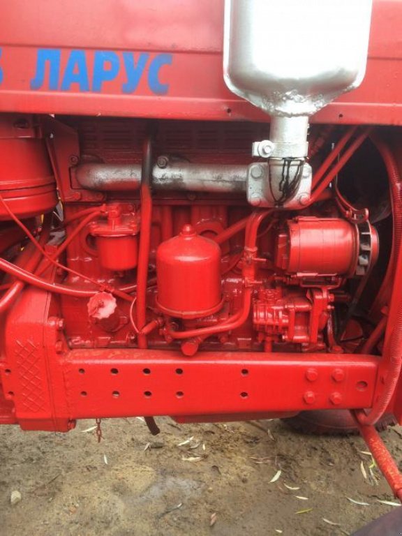 Oldtimer-Traktor des Typs Belarus Беларус-80, Neumaschine in Камянець-Подільский (Bild 2)