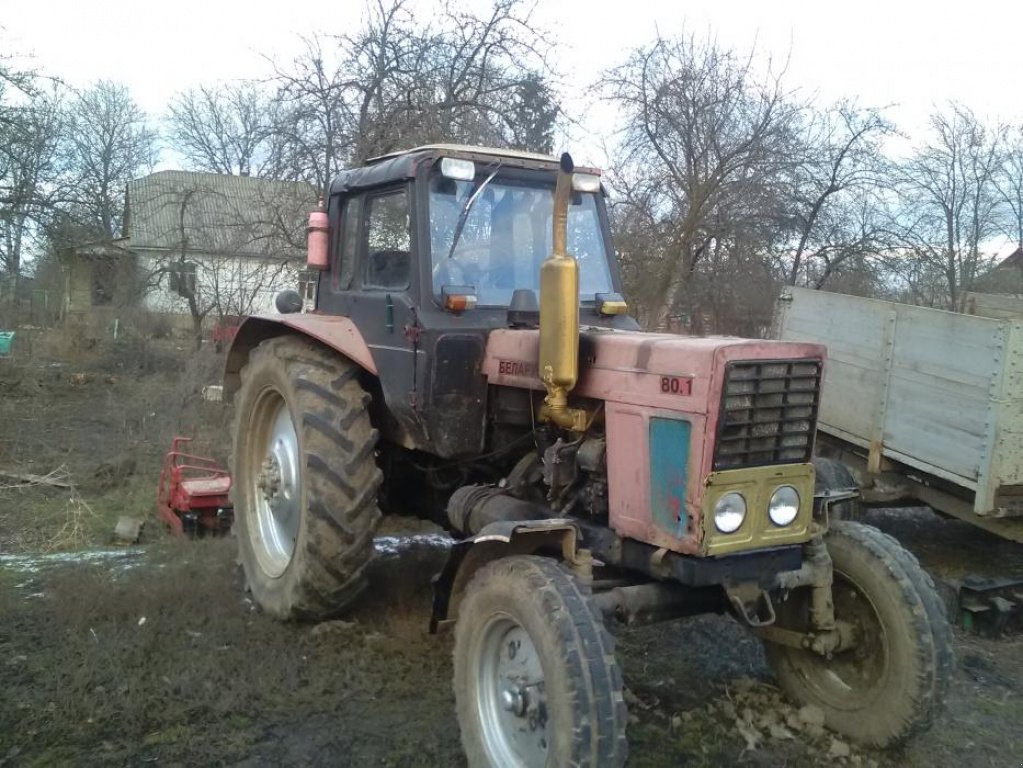Oldtimer-Traktor des Typs Belarus Беларус-80, Neumaschine in Вінниця (Bild 5)