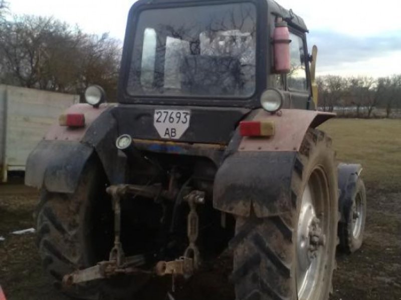 Oldtimer-Traktor des Typs Belarus Беларус-80, Neumaschine in Вінниця (Bild 1)