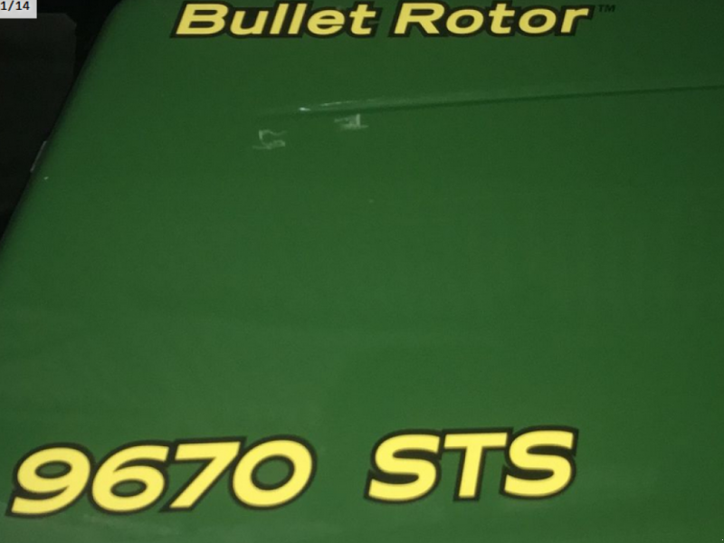 Oldtimer-Mähdrescher des Typs John Deere 9670 STS Bullet Rotor, Neumaschine in Салгани (Bild 1)