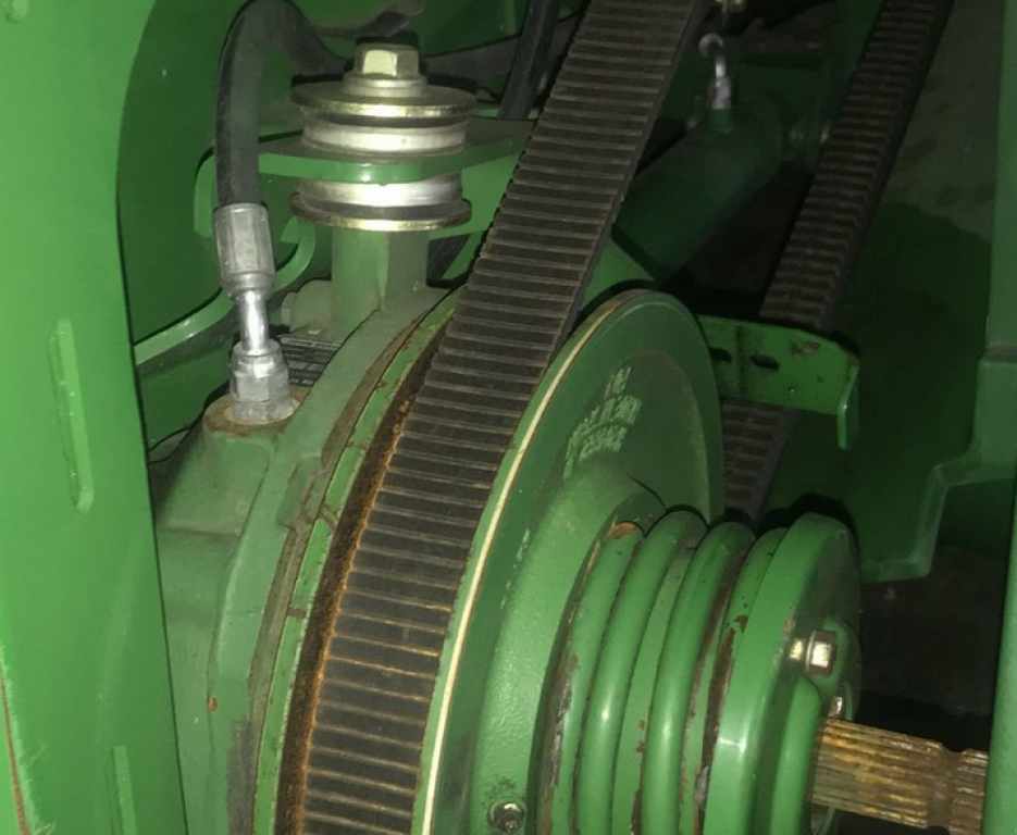 Oldtimer-Mähdrescher des Typs John Deere 9670 STS Bullet Rotor, Neumaschine in Салгани (Bild 7)