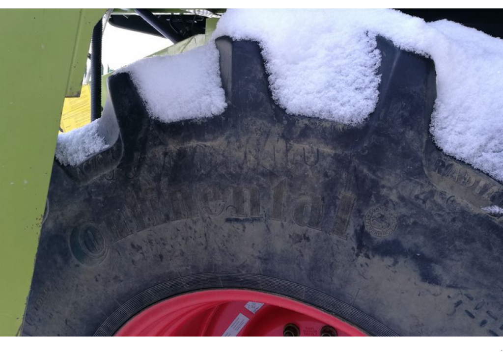 Oldtimer-Mähdrescher des Typs CLAAS Lexion 460 Evolution, Neumaschine in Рівне (Bild 5)