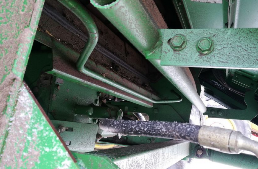Oldtimer-Mähdrescher des Typs John Deere 9760 STS Bullet Rotor, Neumaschine in Рівне (Bild 7)