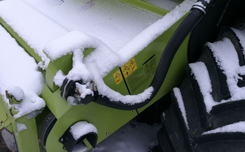 Oldtimer-Mähdrescher des Typs CLAAS Lexion 580+,  in Рівне (Bild 8)