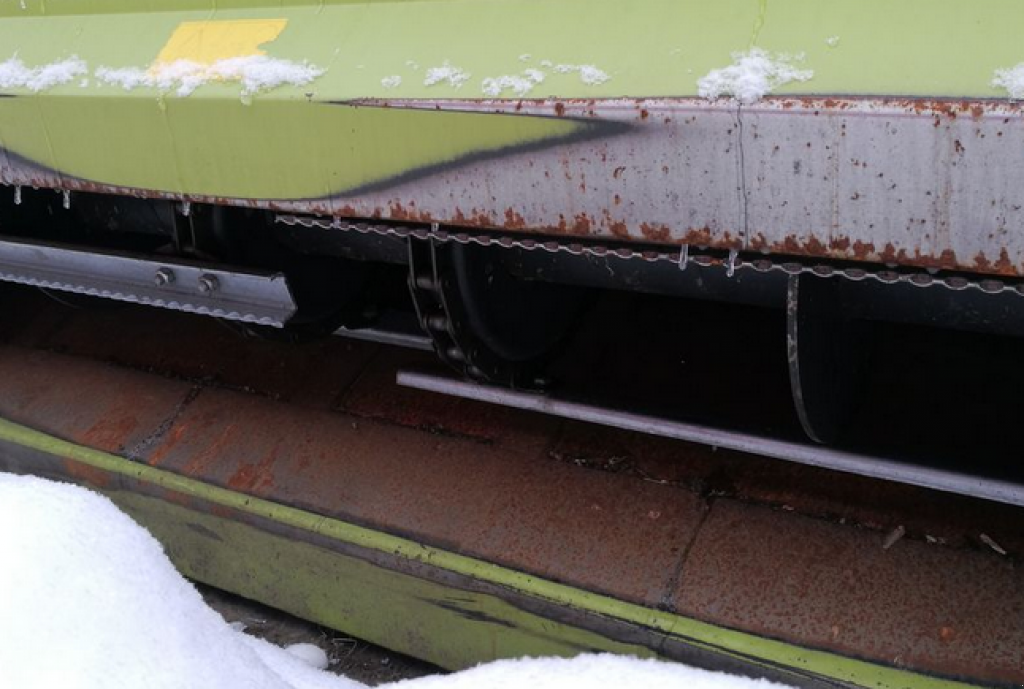 Oldtimer-Mähdrescher des Typs CLAAS Lexion 580+,  in Рівне (Bild 3)