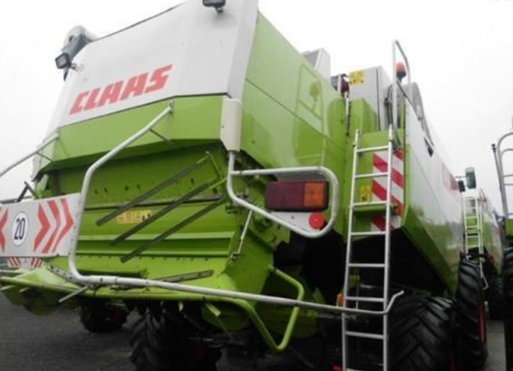 Oldtimer-Mähdrescher des Typs CLAAS Lexion 460, Neumaschine in Київ (Bild 3)