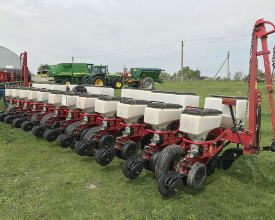 Sämaschine des Typs CHALLENGER 8122 TVF,  in Луцьк (Bild 1)