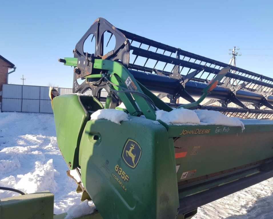 Schneidwerk des Typs John Deere 635F,  in Кіровоград (Bild 1)