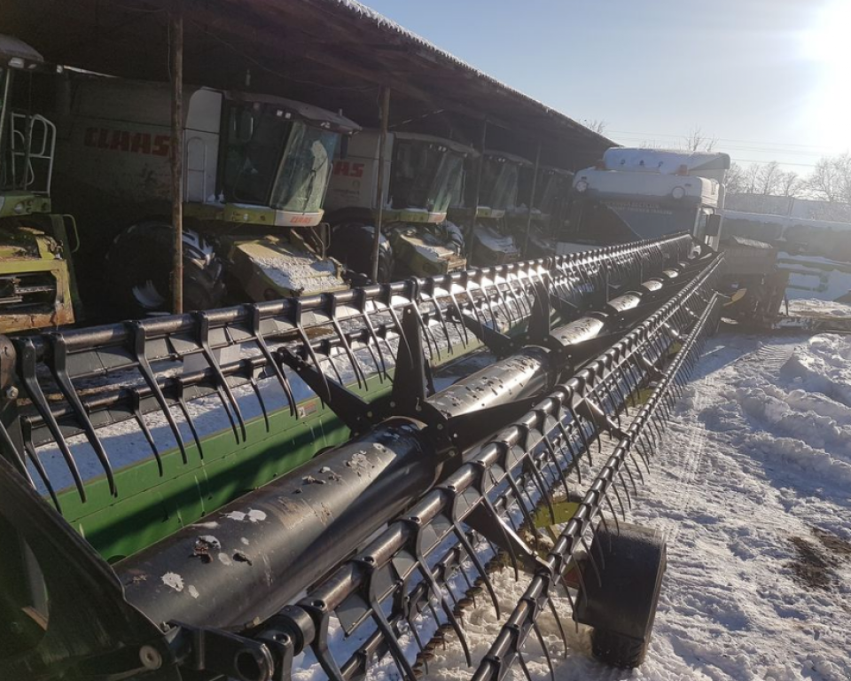 Schneidwerk des Typs John Deere 635F,  in Кіровоград (Bild 8)