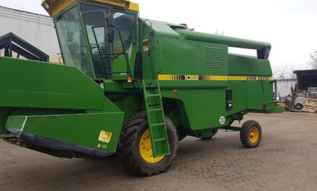 Oldtimer-Mähdrescher des Typs John Deere 1052, Neumaschine in Ковель (Bild 4)