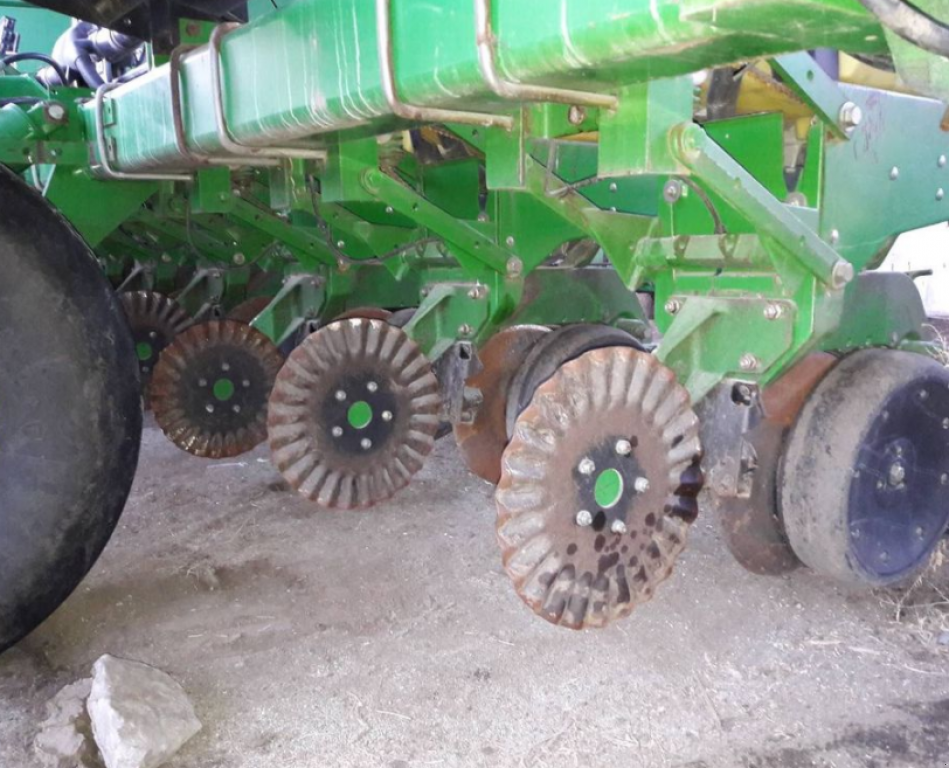 Gareeggenfelder des Typs John Deere 1780/8,  in Суми (Bild 3)