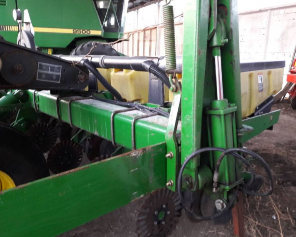 Gareeggenfelder des Typs John Deere 1780/8,  in Суми (Bild 2)