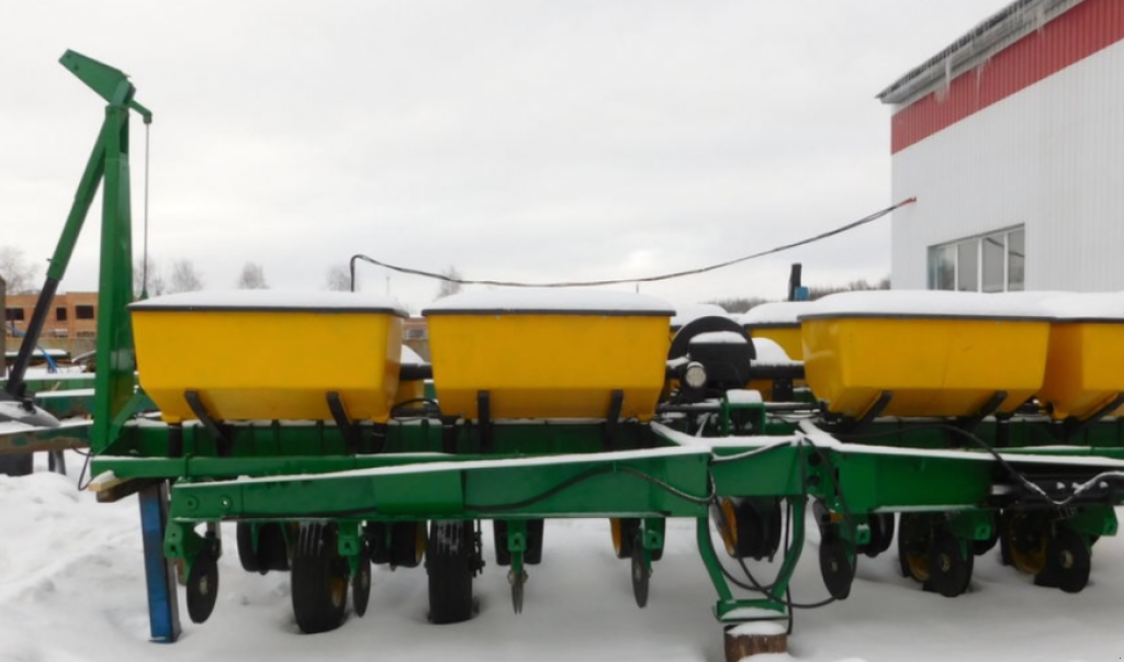 Gareeggenfelder des Typs John Deere 7200,  in Суми (Bild 1)