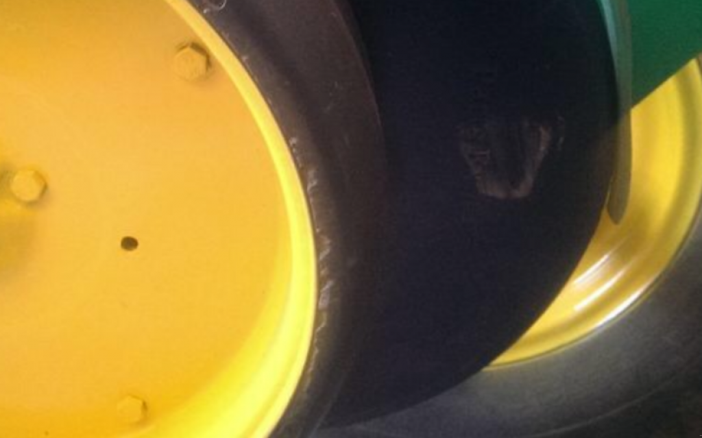 Gareeggenfelder des Typs John Deere 7200,  in Суми (Bild 3)