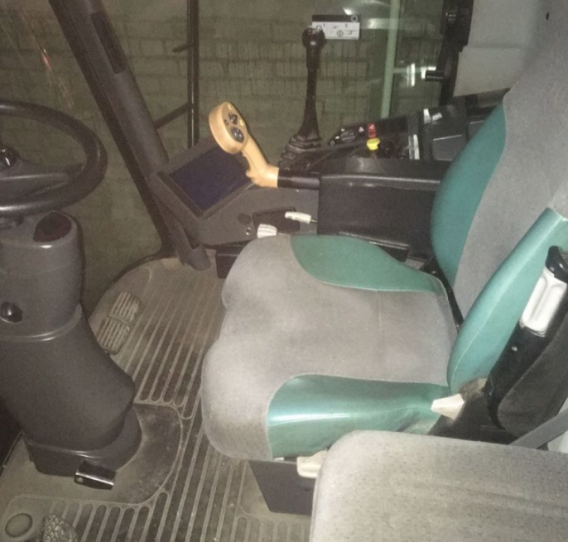 Oldtimer-Mähdrescher des Typs CLAAS Lexion 480, Neumaschine in Житомир (Bild 5)