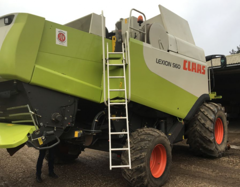 Oldtimer-Mähdrescher des Typs CLAAS Lexion 560, Neumaschine in Житомир (Bild 3)