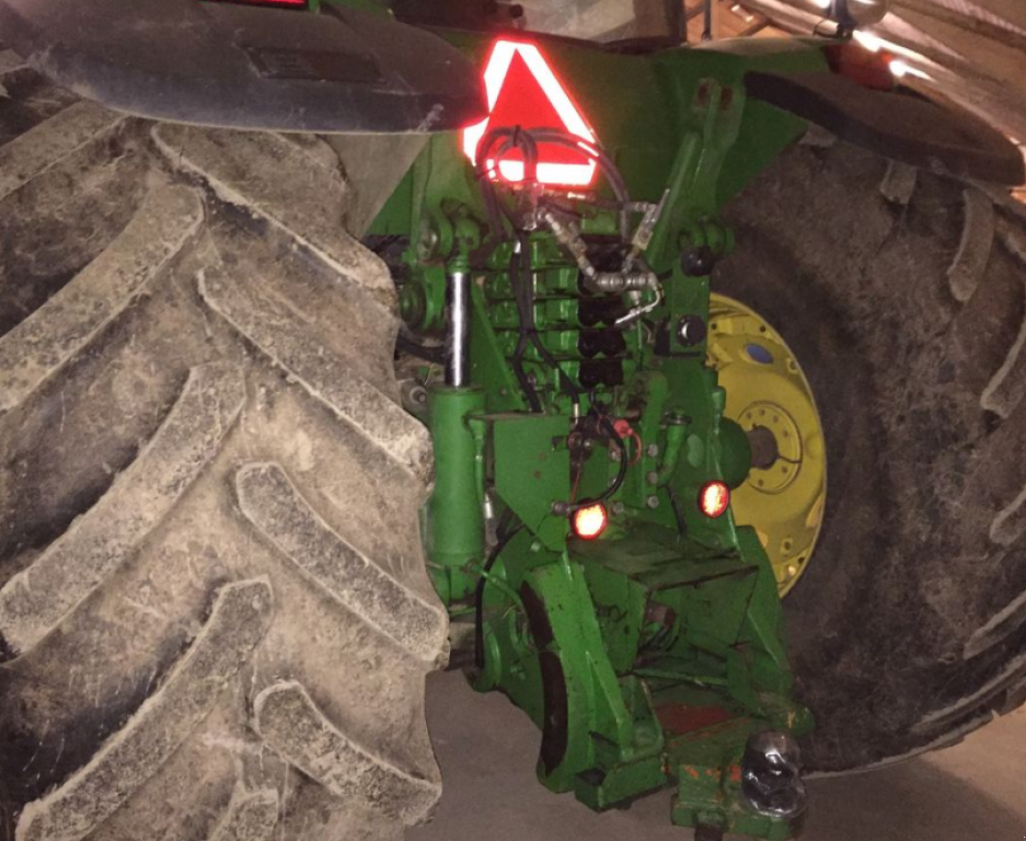 Oldtimer-Traktor des Typs John Deere 8520, Neumaschine in Житомир (Bild 7)