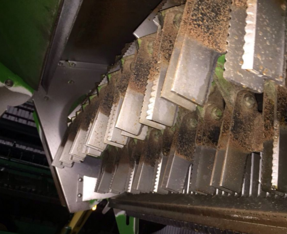 Oldtimer-Mähdrescher des Typs John Deere 9880 STS, Neumaschine in Житомир (Bild 5)