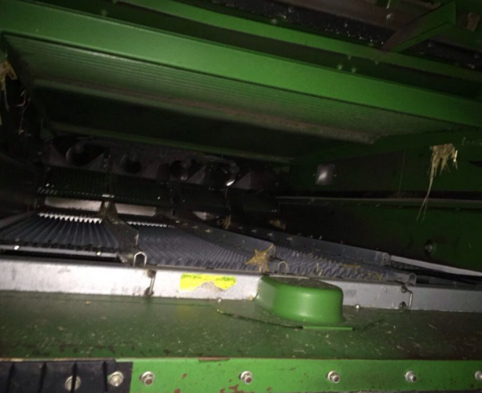 Oldtimer-Mähdrescher des Typs John Deere 9880 STS, Neumaschine in Житомир (Bild 8)