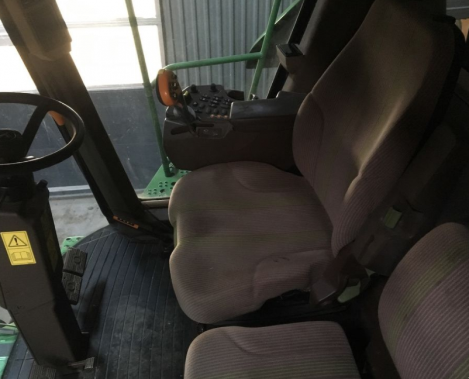 Oldtimer-Mähdrescher des Typs John Deere 9880 STS, Neumaschine in Житомир (Bild 9)