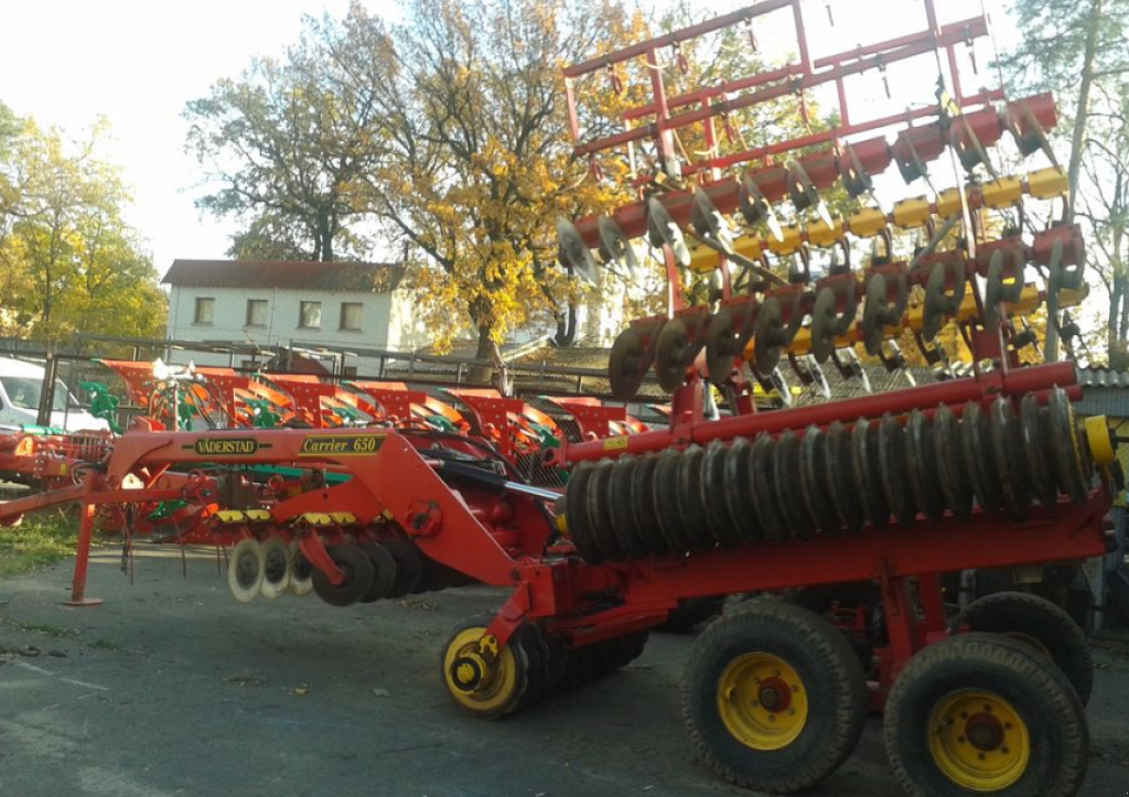 Wiesenegge des Typs Väderstad Carrier 650,  in Київ (Bild 1)