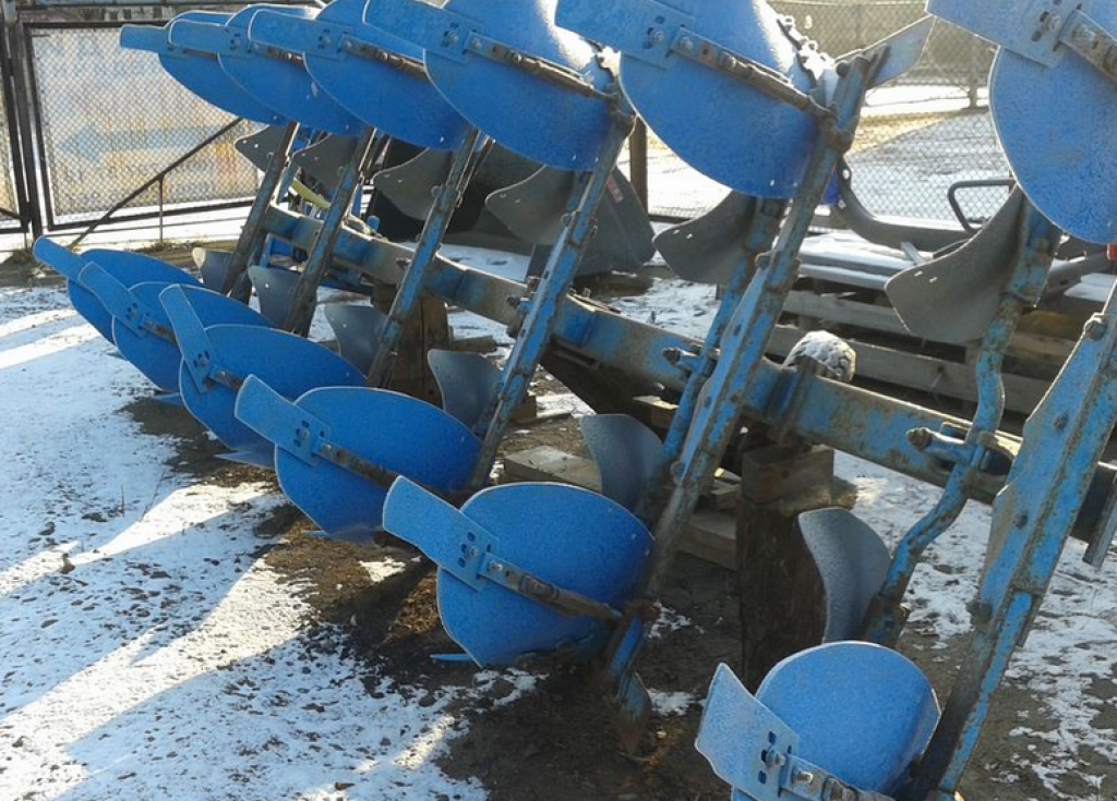 Scheibenpflug des Typs Lemken Opal 140,  in Київ (Bild 10)