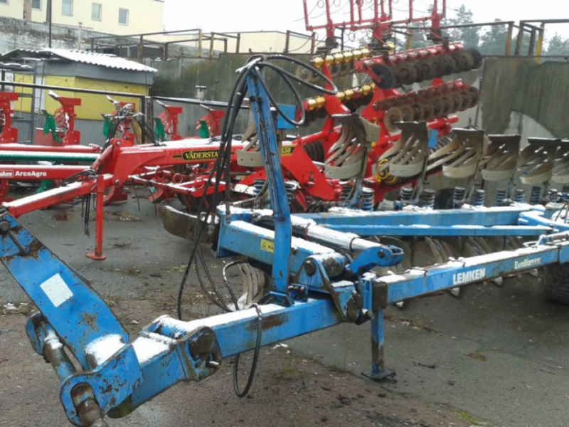 Scheibenpflug des Typs Lemken Euro Diamant 6+1,  in Київ (Bild 1)
