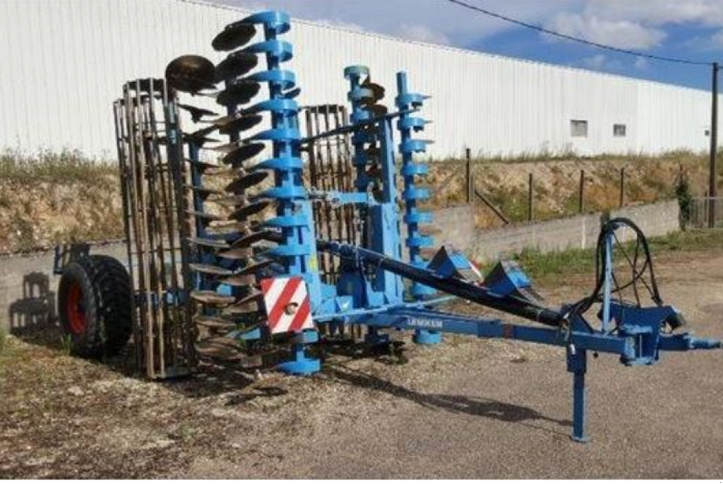 Wiesenegge des Typs Lemken Heliodor 8/600KA,  in Київ (Bild 1)