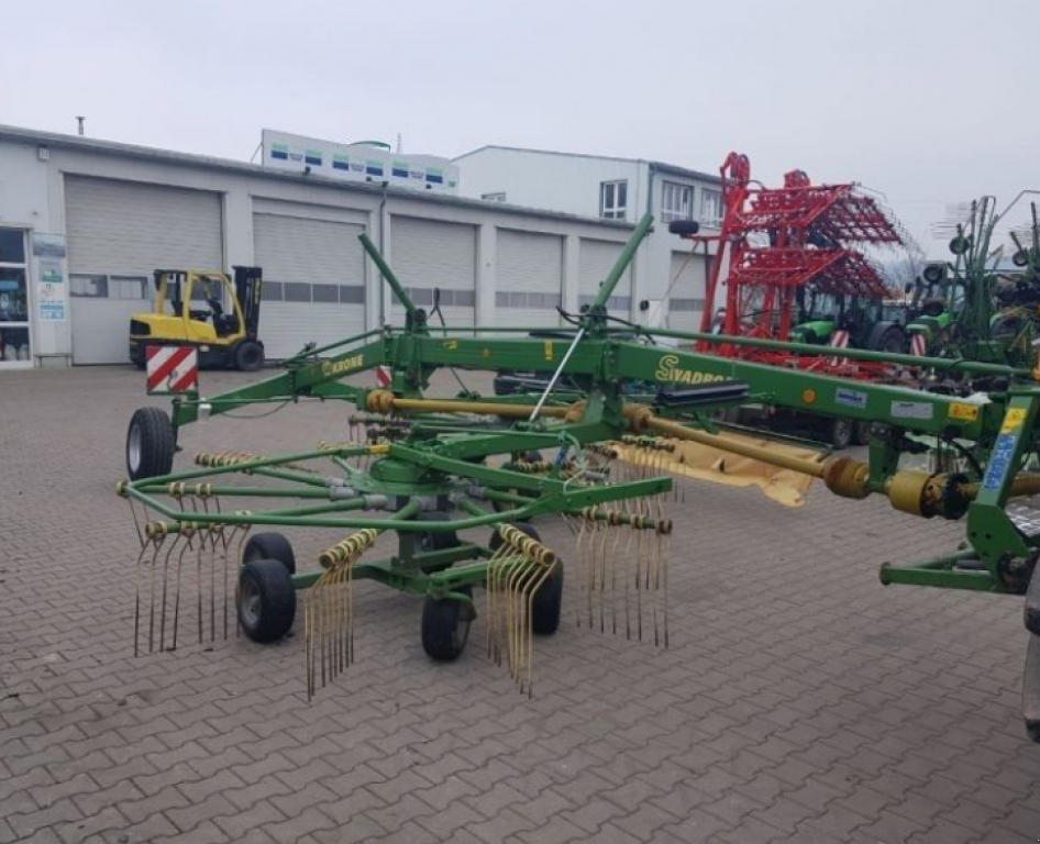 Schwader des Typs Krone Swadro 807,  in Київ (Bild 3)