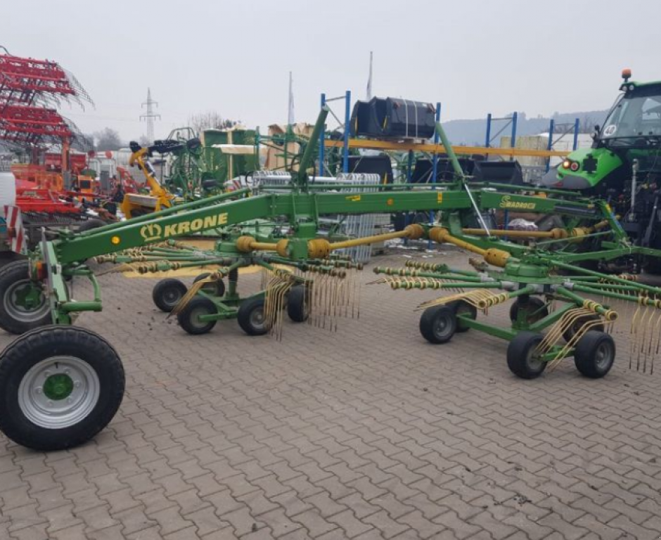 Schwader des Typs Krone Swadro 807,  in Київ (Bild 1)