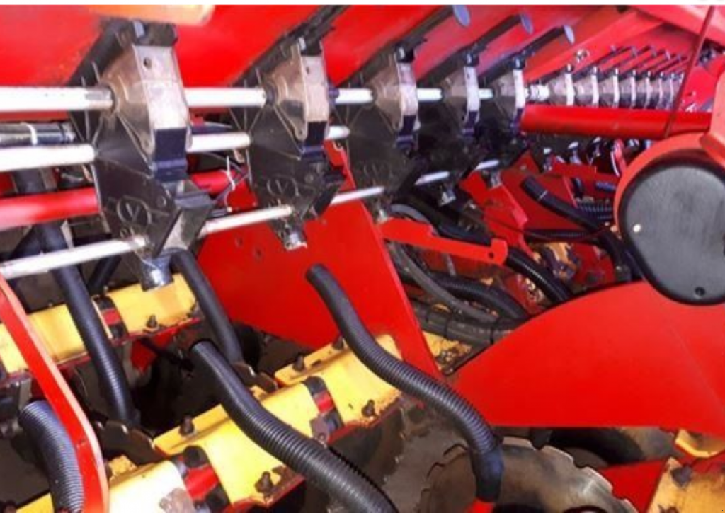 Direktsaatmaschine des Typs Väderstad Rapid 400C,  in Київ (Bild 5)